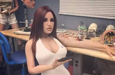 AI浪潮席卷多元領域 娛樂新星微軟小冰加盟《超次元偶像》，IBM系統開啟中國教育數字化新篇章